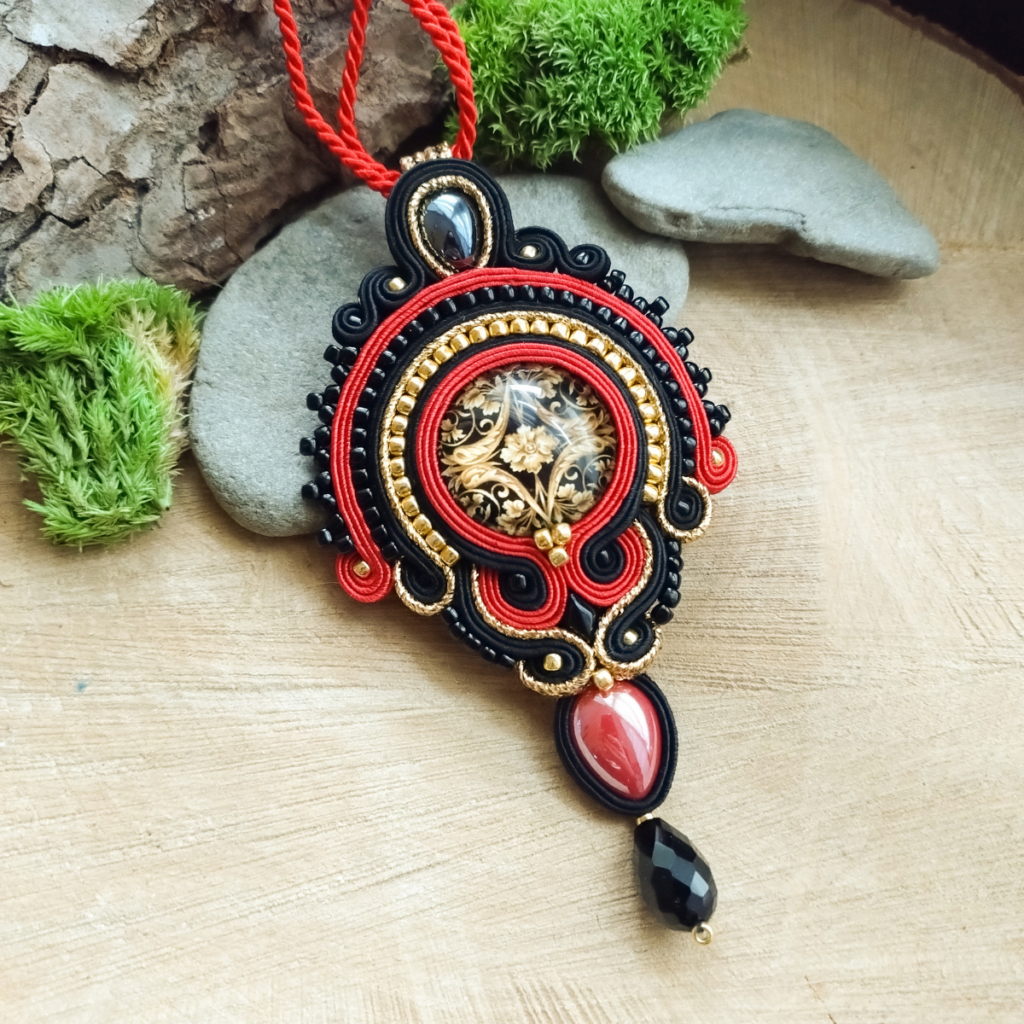 Wisior barokowy czerwony